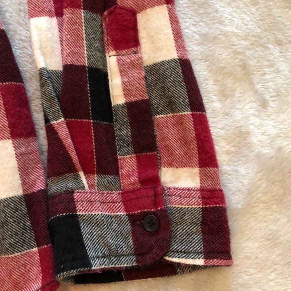 Red flannel - Picture 3 of 4